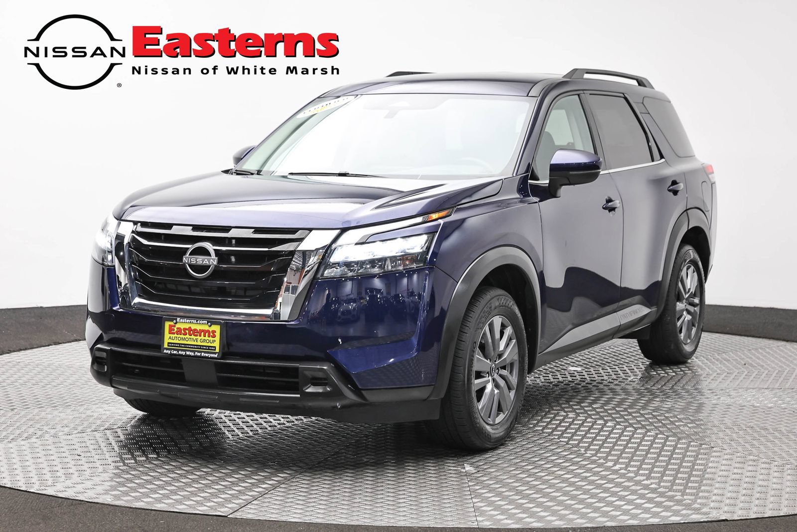 Used 2025 Nissan Pathfinder SV FWD video 1