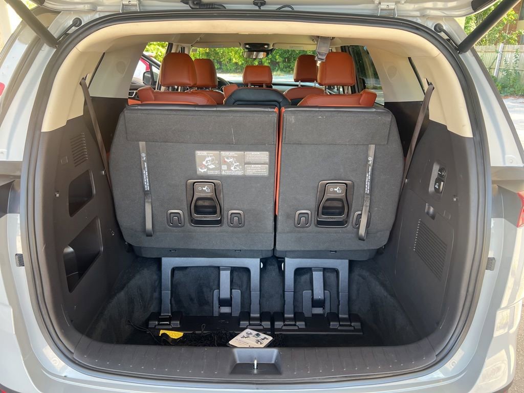 Certified 2024 Kia Carnival SX image 11