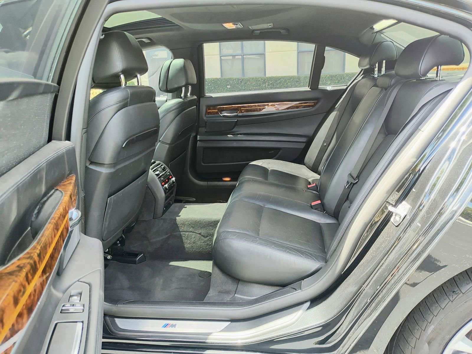 Used 2015 BMW 750Li xDrive AWD/4WD image 12