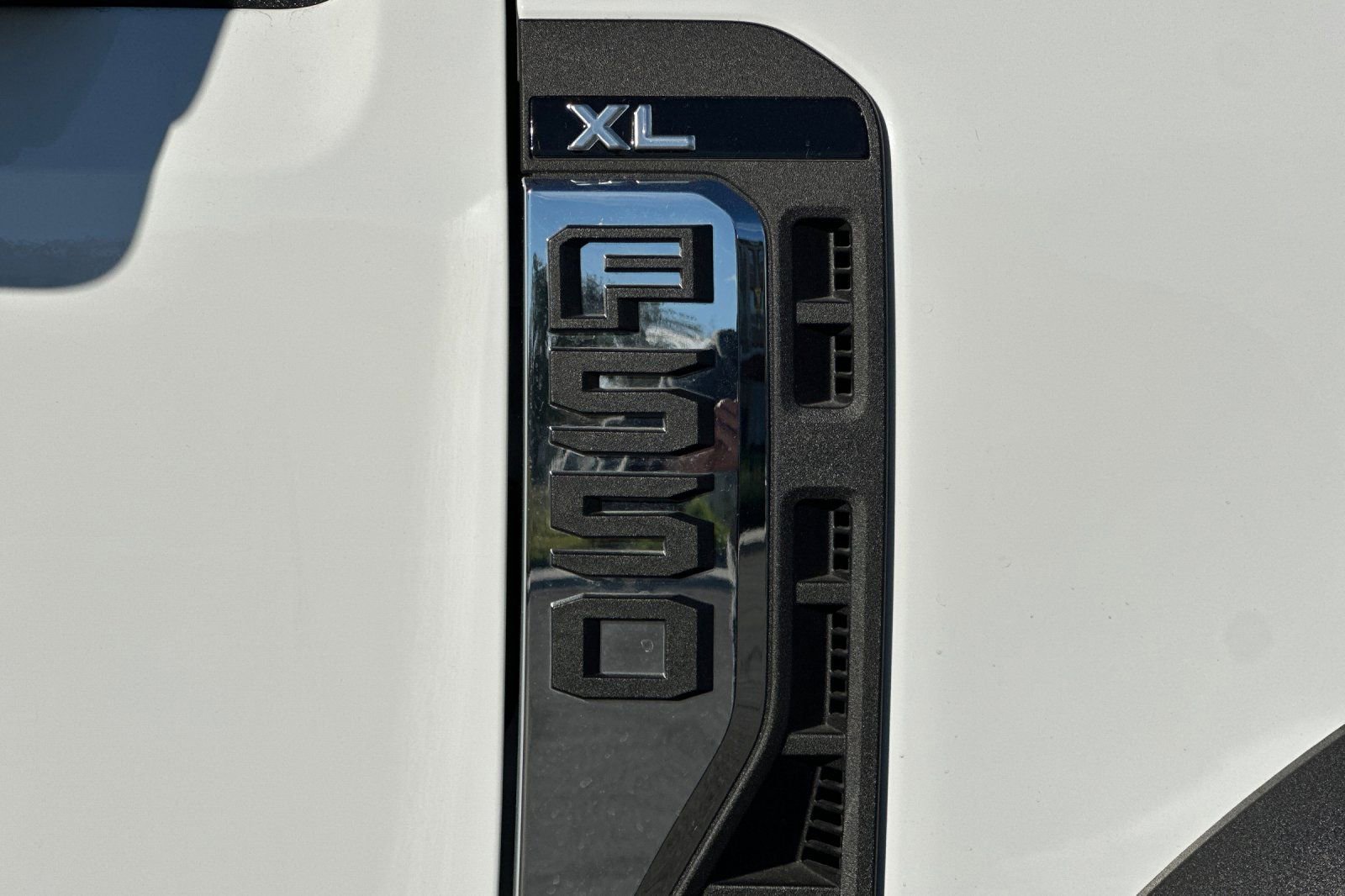 New 2025 Ford F550 4x4 Regular Cab Super Duty image 31