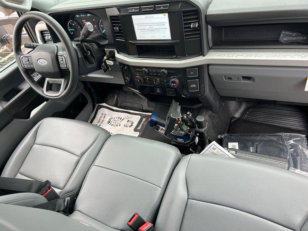 New 2024 Ford F550 4x4 SuperCab Super Duty image 17