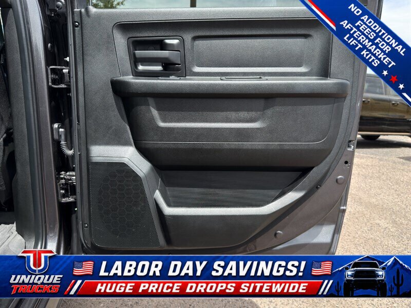 Used 2024 RAM 3500 Tradesman w/ Chrome Appearance Group AWD/4WD image 27