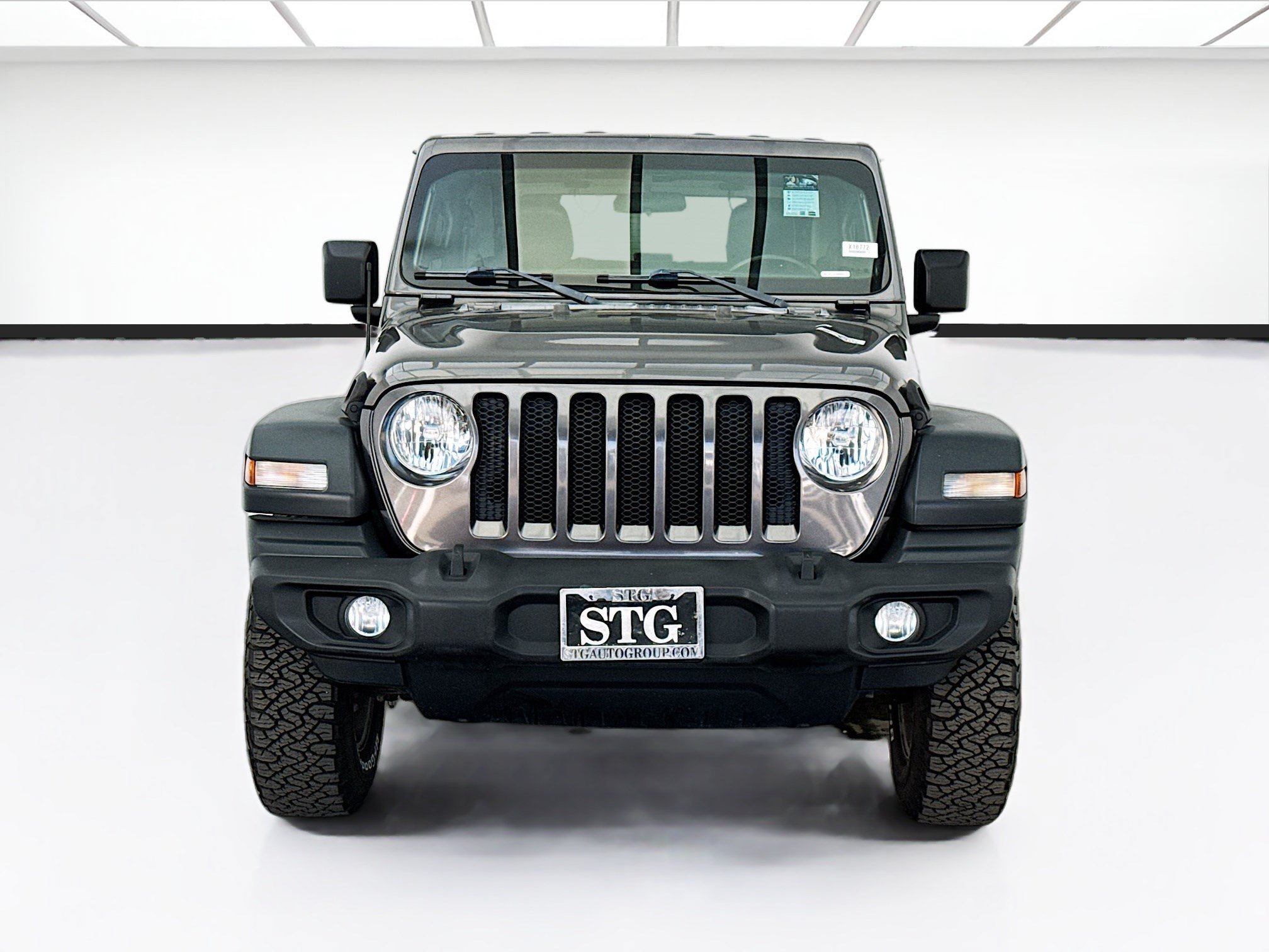 Used 2018 Jeep Wrangler Sport AWD/4WD image 2