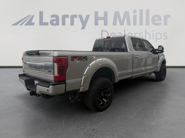 Certified 2017 Ford F350 Platinum w/ Platinum Ultimate Package AWD/4WD image 5