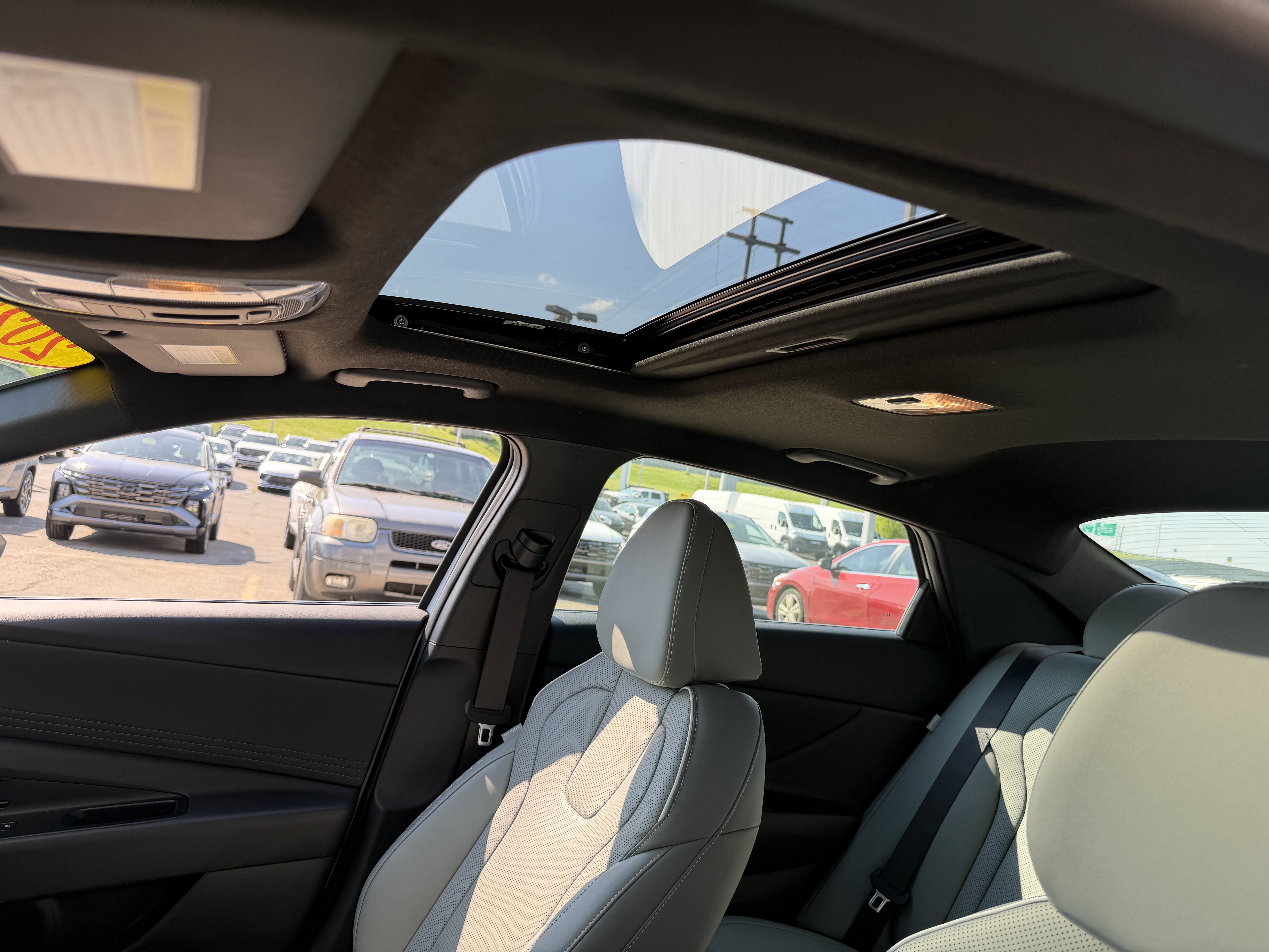 Certified 2025 Hyundai Elantra Limited image 28