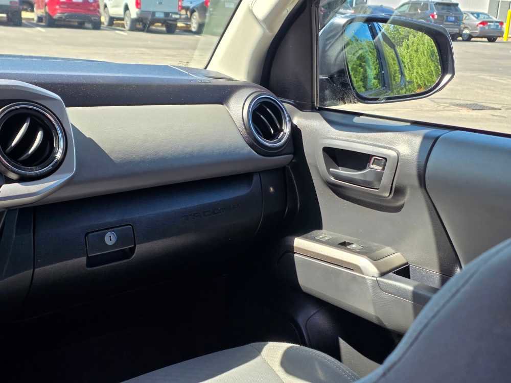 Used 2023 Toyota Tacoma SR5 AWD/4WD image 24