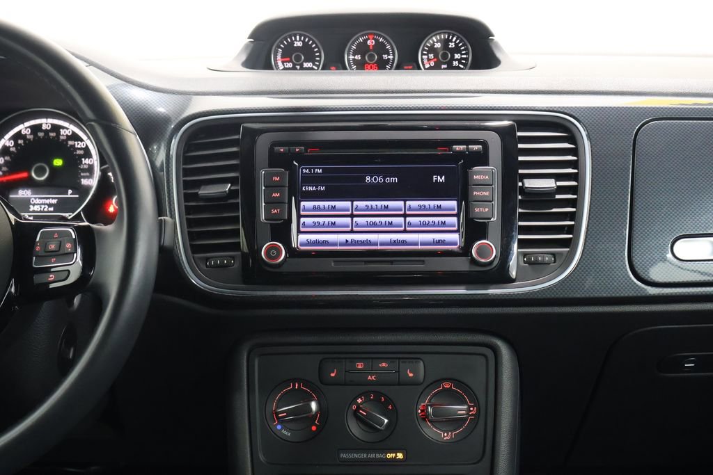 Used 2014 Volkswagen Beetle R-Line FWD image 19