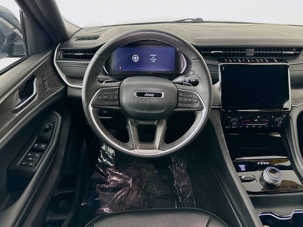 Certified 2024 Jeep Grand Cherokee Limited image 33
