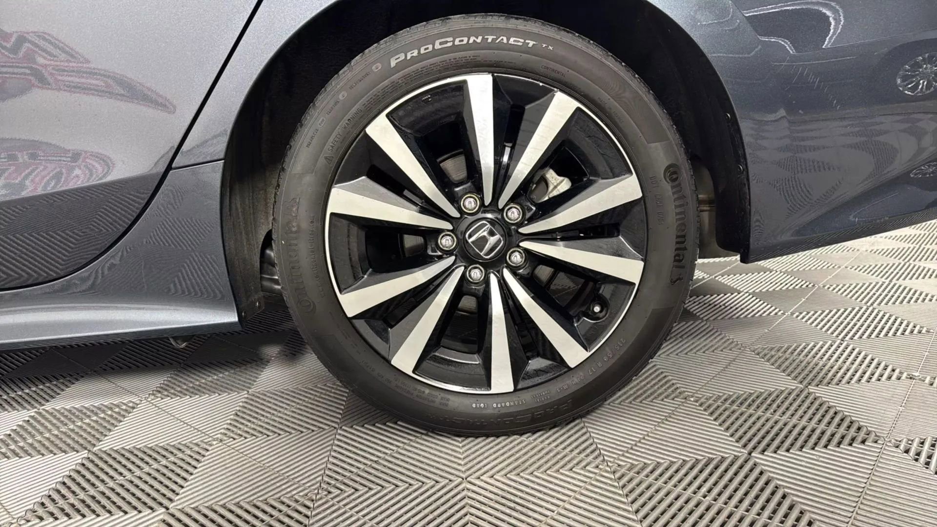 Used 2024 Honda Civic EX image 31