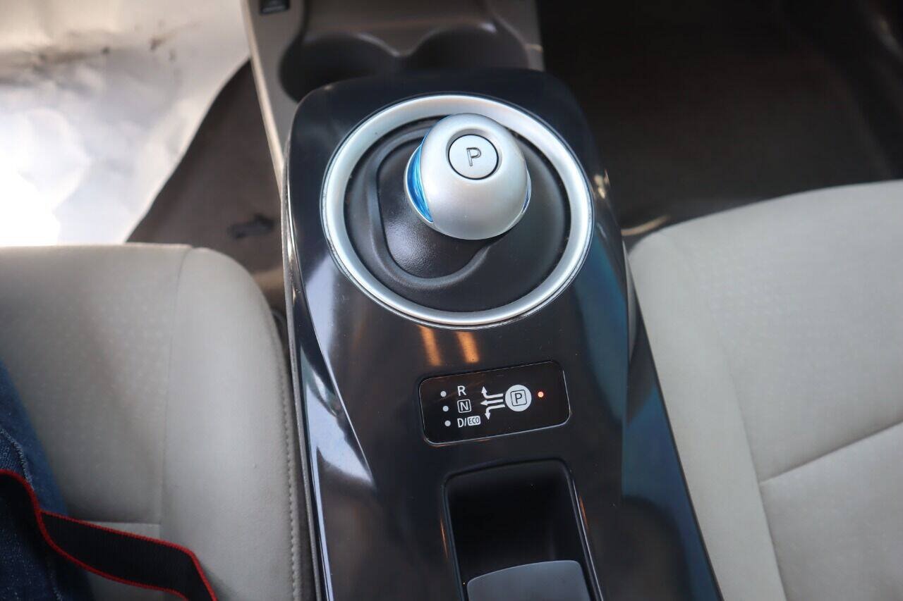 Used 2012 Nissan Leaf SL FWD image 26