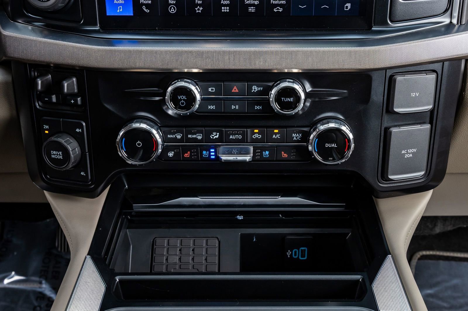 Used 2026 Ford F350 Platinum AWD/4WD image 27