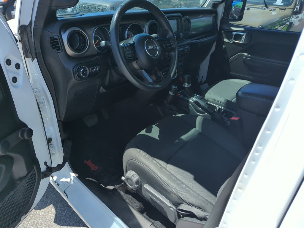 Used 2019 Jeep Wrangler Unlimited Sport image 11