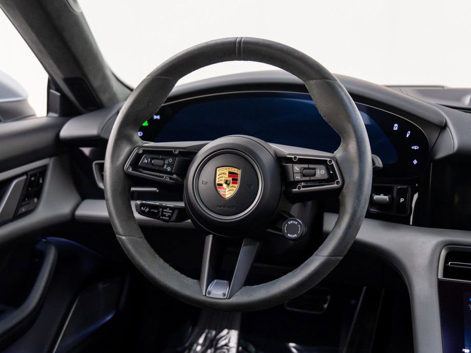 Used 2021 Porsche Taycan Turbo image 12