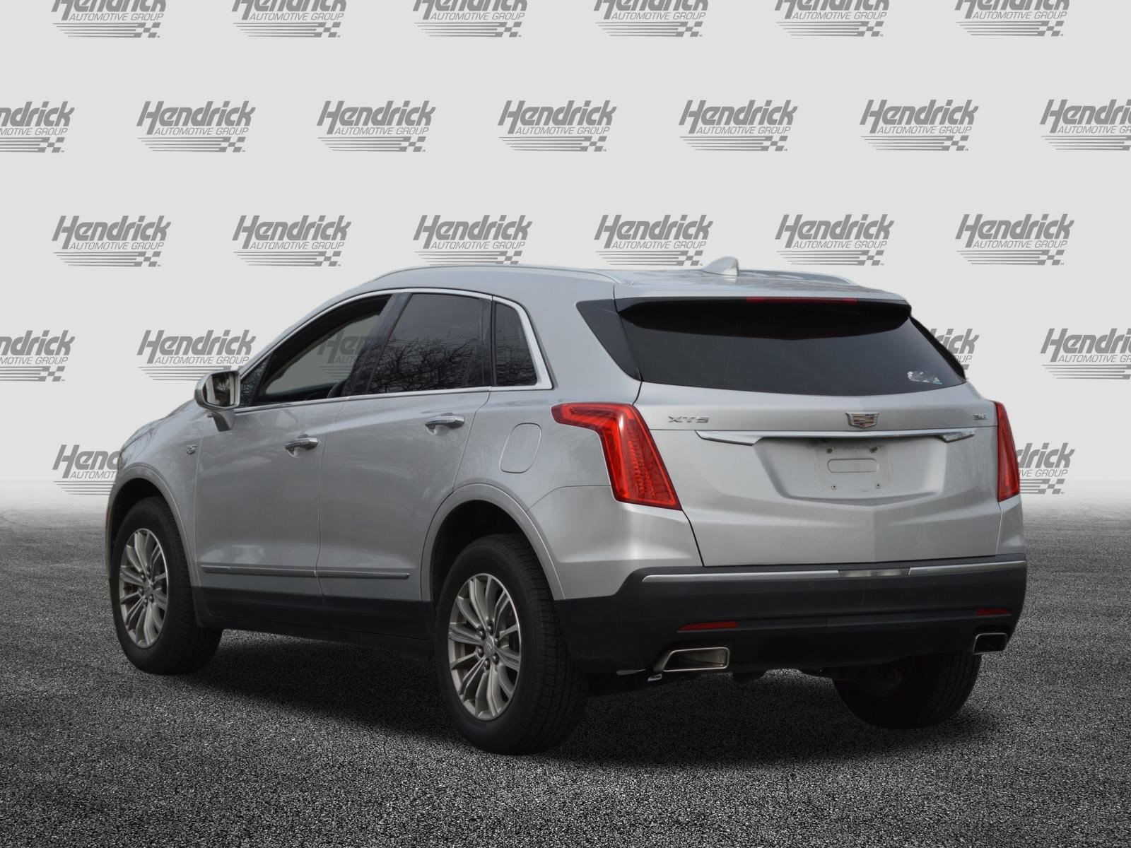 Used 2017 Cadillac XT5 Luxury w/ Driver Awareness Package image 9