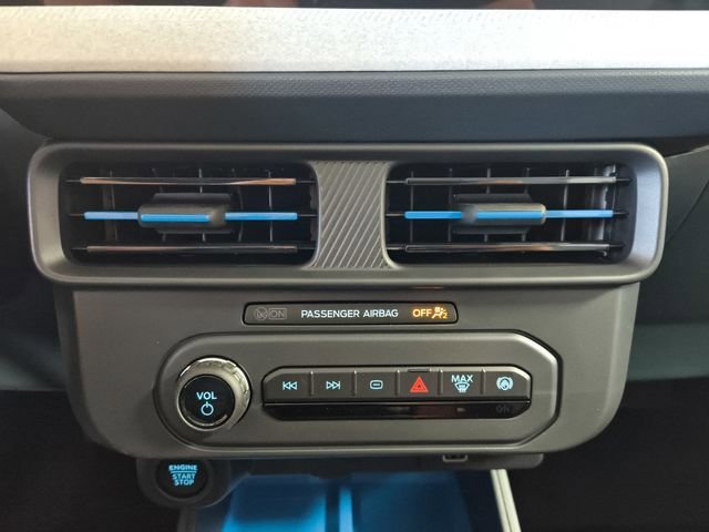 New 2025 Ford Maverick XLT w/ XLT Luxury Package image 7