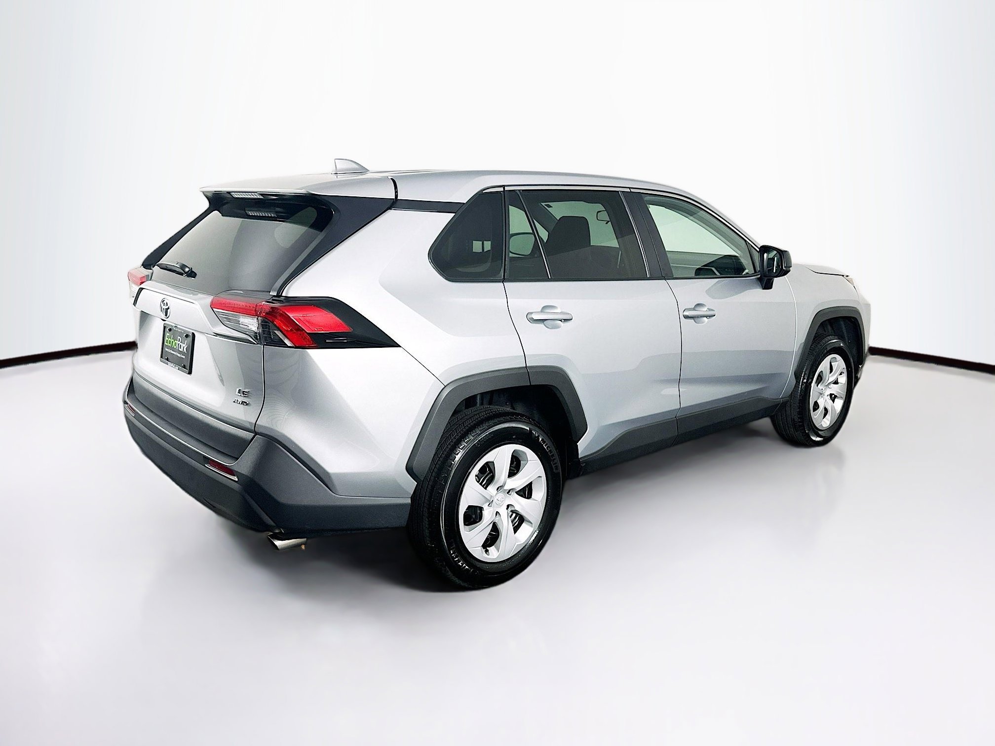 Used 2025 Toyota RAV4 LE image 9