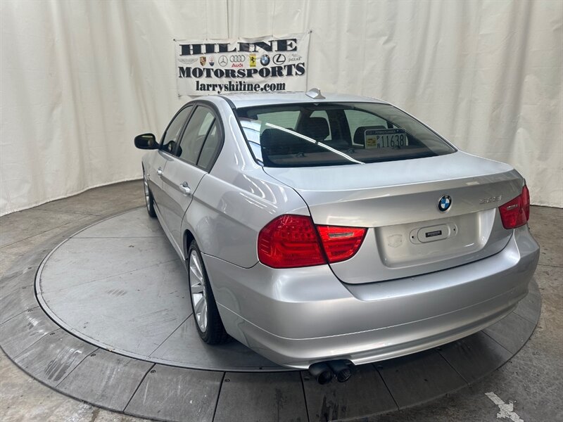 Used 2011 BMW 328i xDrive Sedan w/ Premium Pkg 2 AWD/4WD image 3