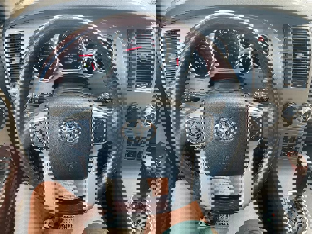 Used 2014 Toyota Sequoia Platinum RWD image 15