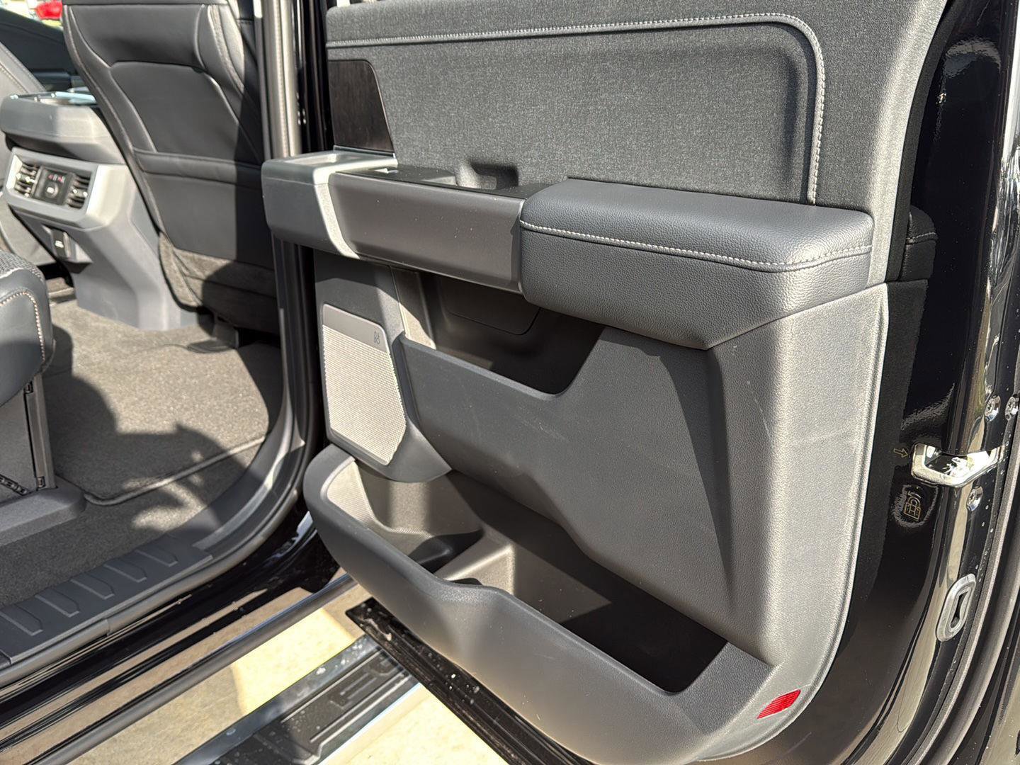 New 2026 Ford F250 Lariat w/ Chrome Package image 14