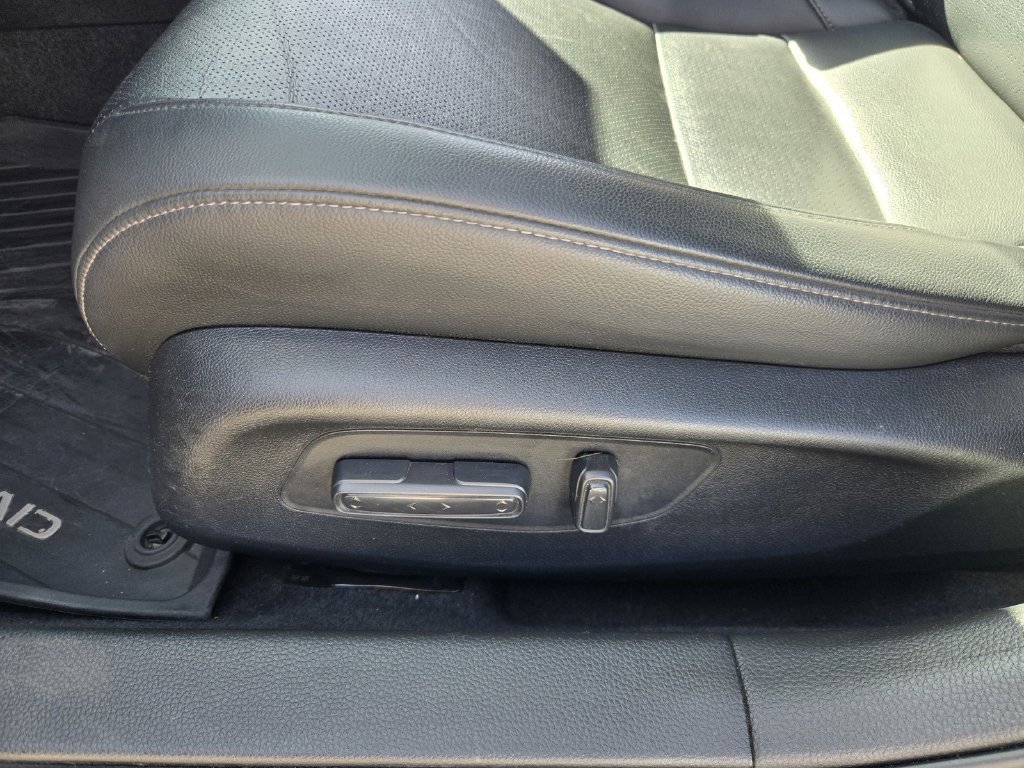 Used 2024 Honda Civic Touring image 16