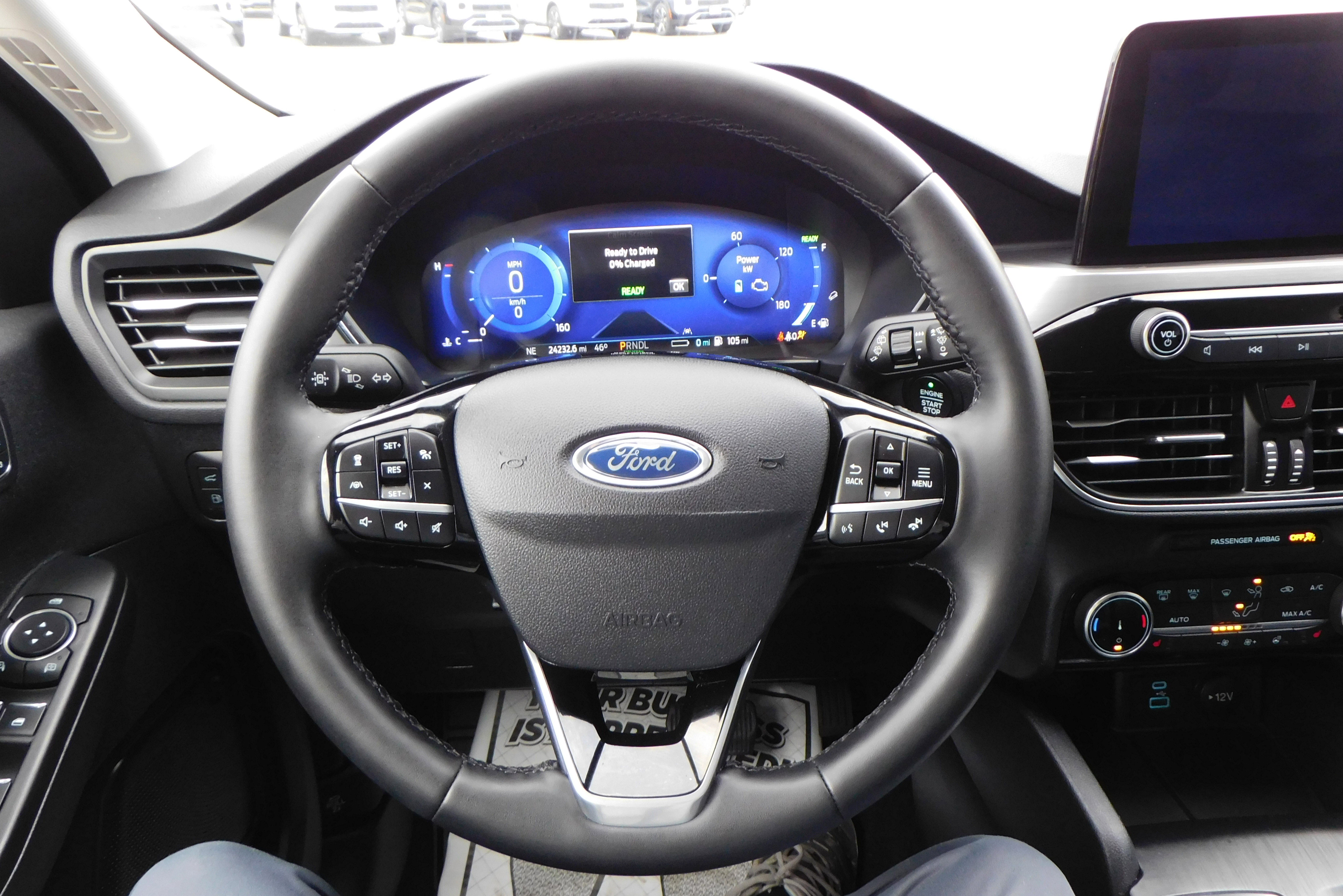 Used 2022 Ford Escape Titanium image 16