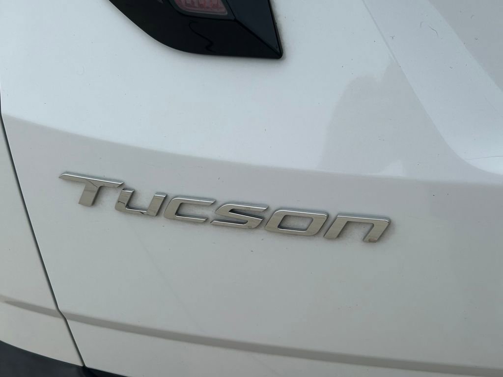 Used 2023 Hyundai Tucson Limited FWD image 13
