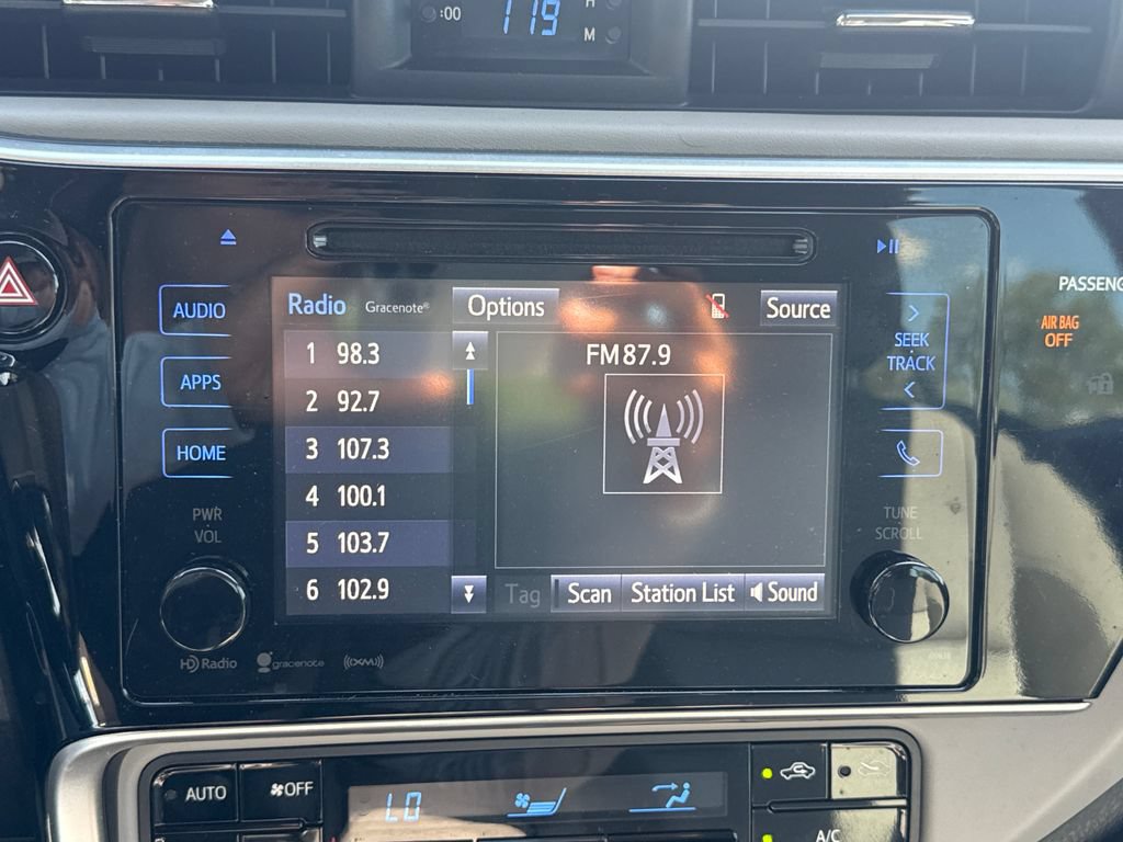 Used 2017 Toyota Corolla L FWD image 25