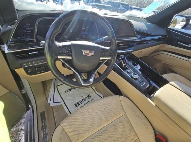 Used 2024 Cadillac Escalade ESV Premium Luxury w/ Performance Package AWD/4WD image 4