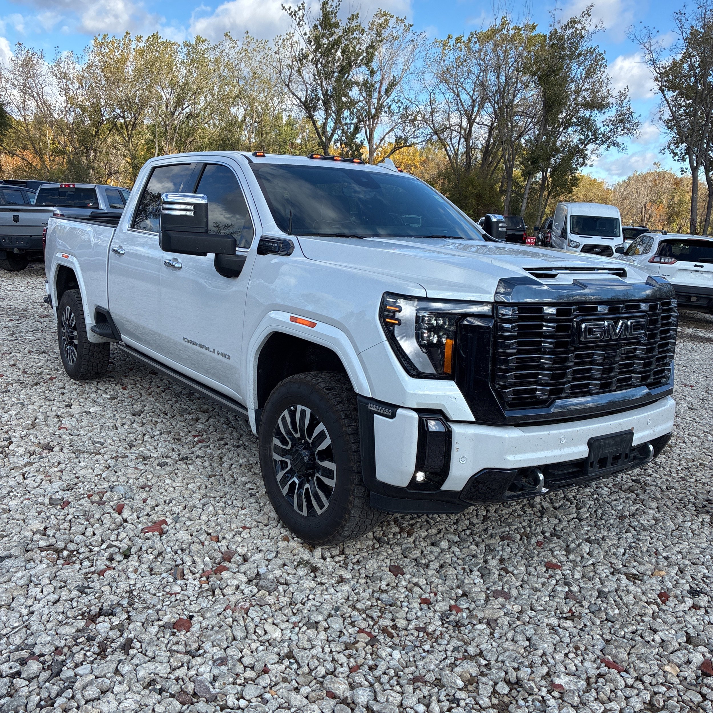 Used 2024 GMC Sierra 2500 Denali Ultimate image 13