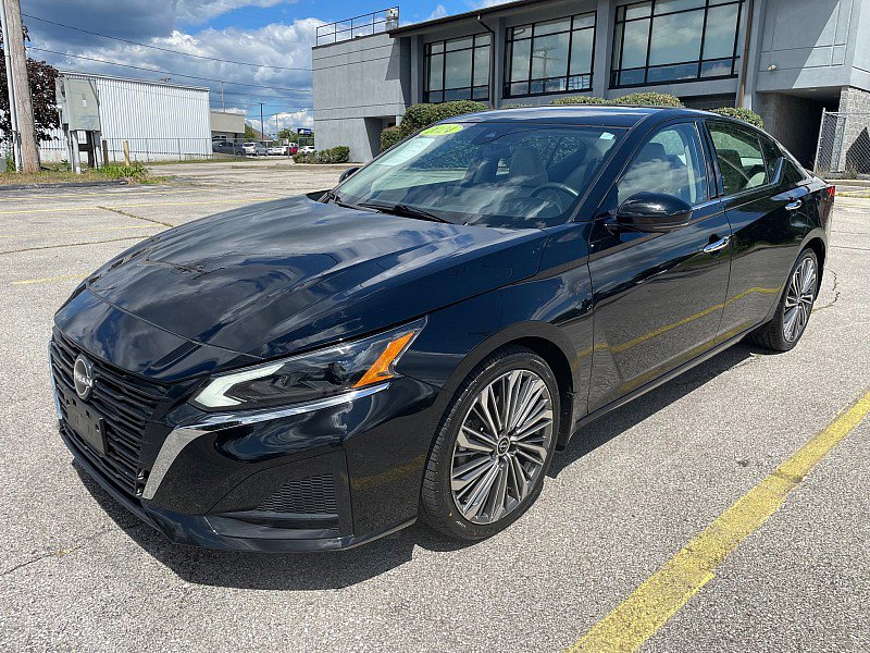 Used 2024 Nissan Altima 2.5 SL image 3
