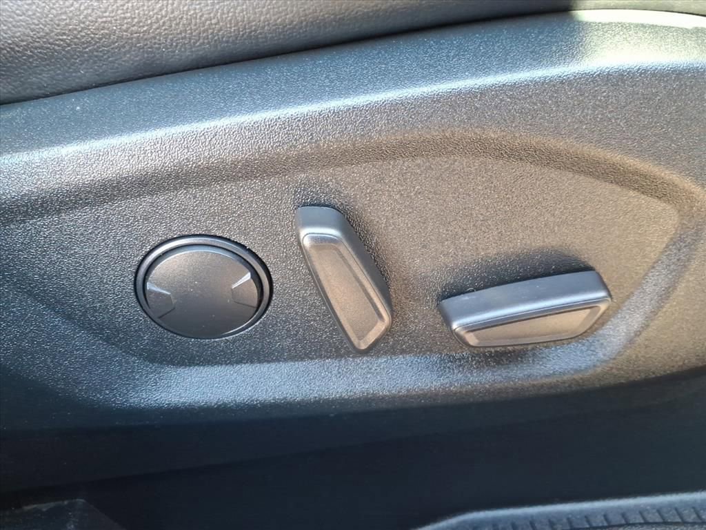 Used 2020 Ford Edge ST w/ Cold Weather Package image 8