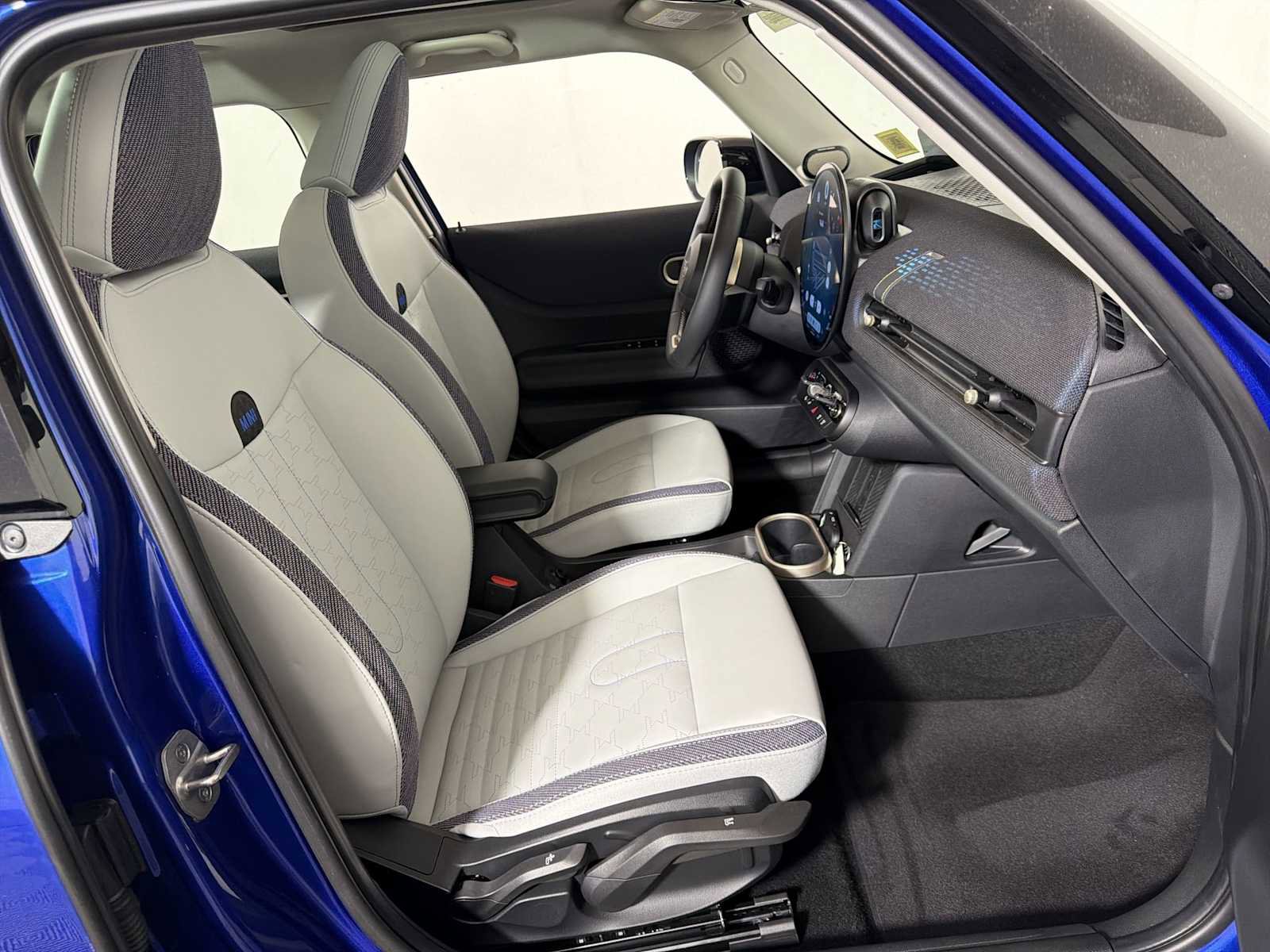 Certified 2025 MINI Cooper S FWD image 24