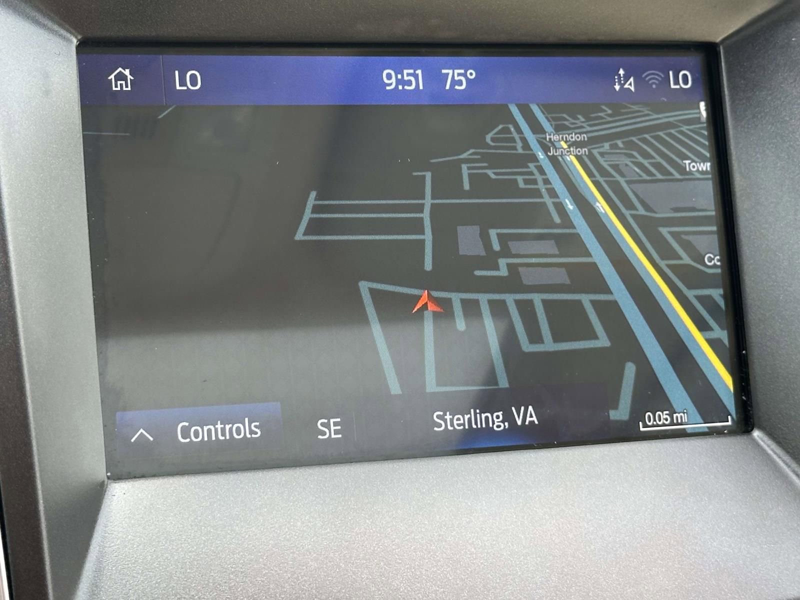 Used 2019 Ford Edge Titanium w/ Equipment Group 301A image 10