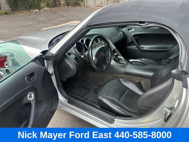 Used 2007 Pontiac Solstice Convertible w/ Premium Package RWD image 26