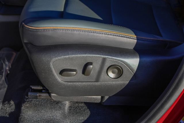 Used 2024 GMC Acadia AT4 image 18