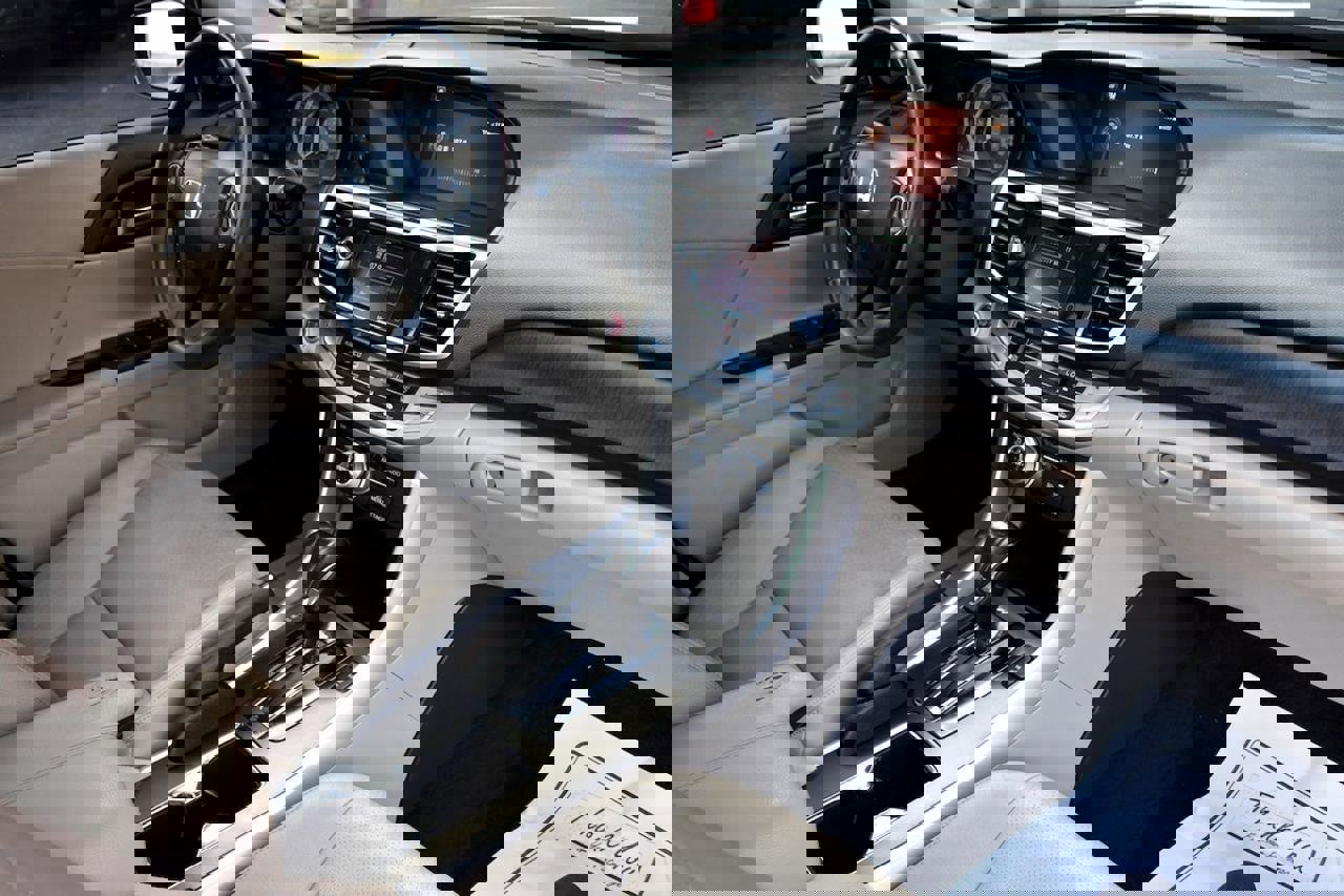 Used 2014 Honda Accord EX-L image 16