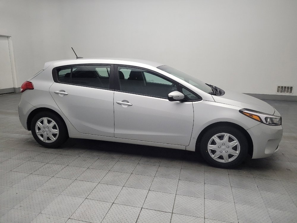 Used 2017 Kia Forte LX image 11