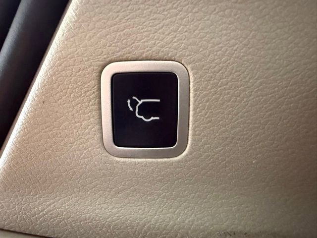 Used 2022 Chrysler Pacifica Limited FWD image 27