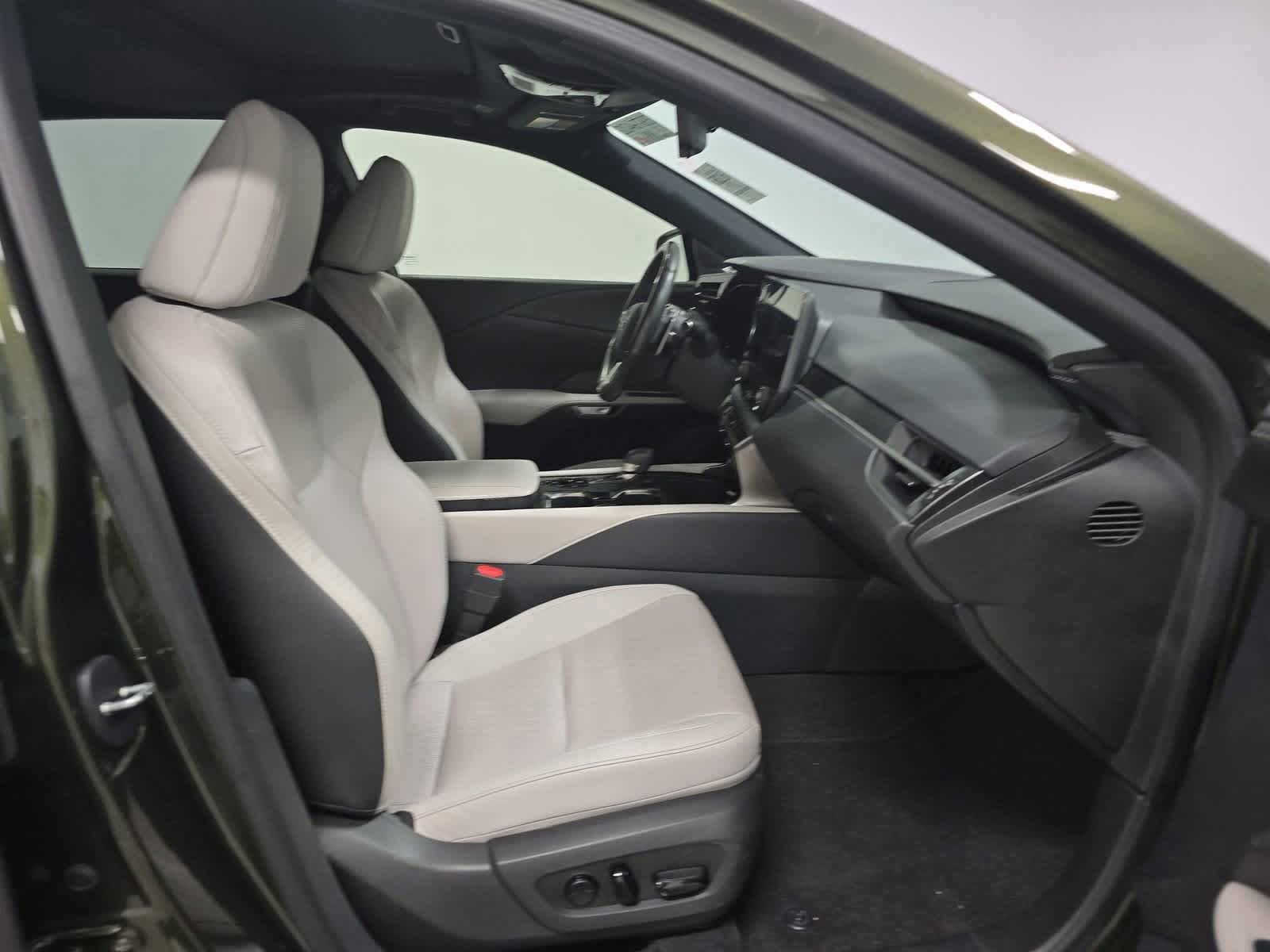 Used 2024 Lexus RX 350 Premium Plus image 9