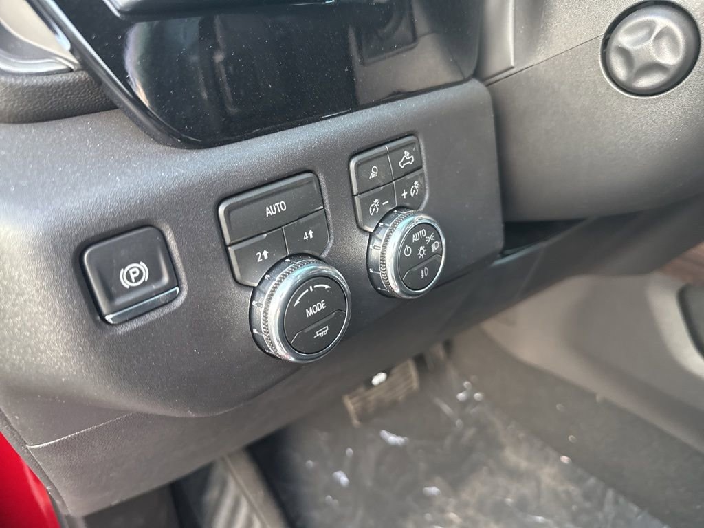 New 2026 GMC Sierra 1500 SLT image 11