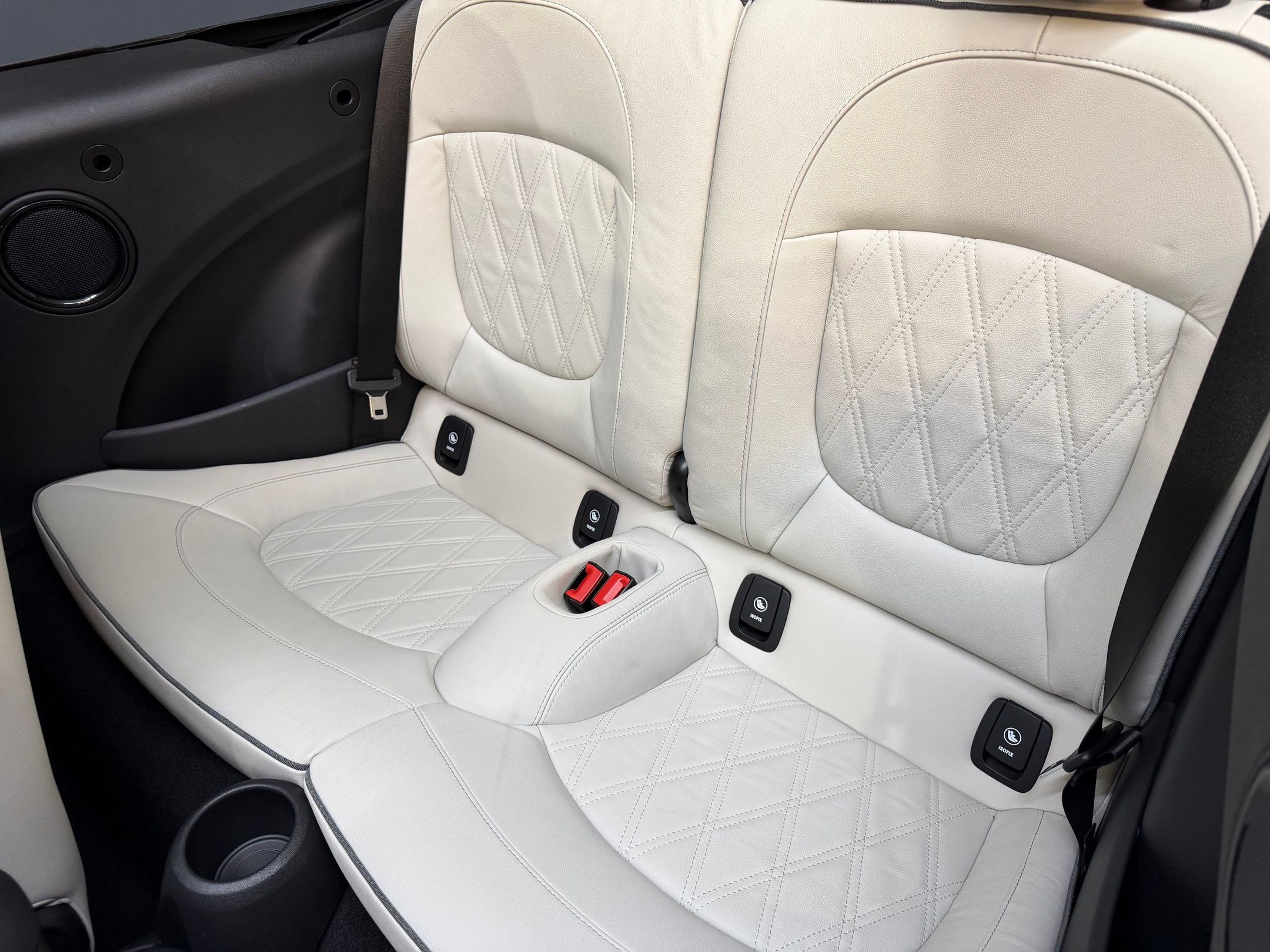 Used 2024 MINI Cooper S w/ Signature Upholstery Package image 37