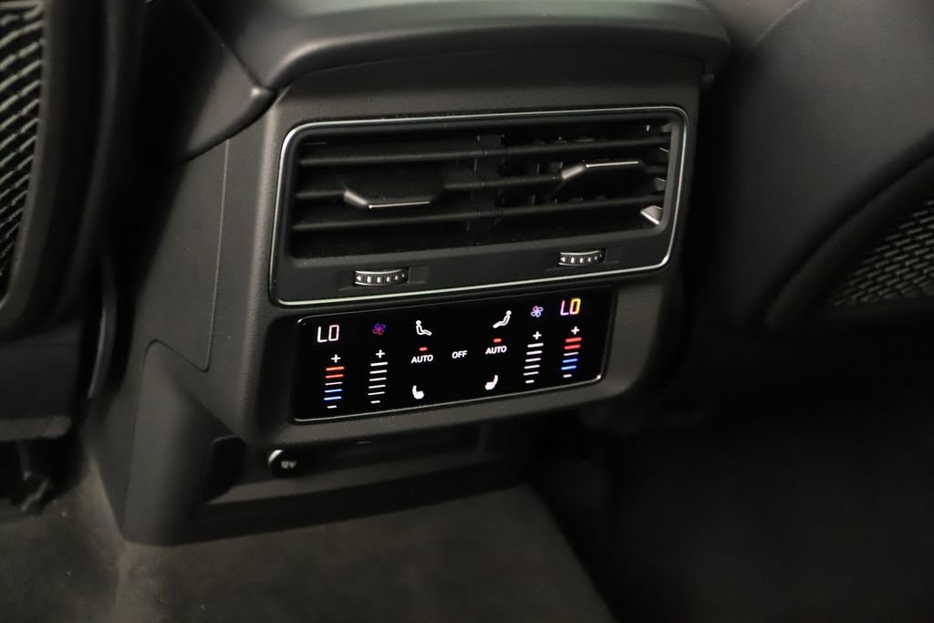 Certified 2023 Audi Q7 3.0T Prestige AWD/4WD image 19