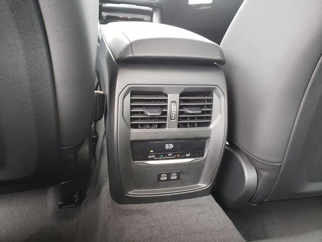 New 2026 BMW 330i xDrive Sedan w/ Premium Package image 13