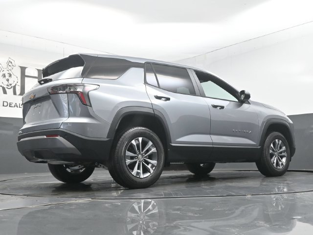 New 2027 Chevrolet Equinox LT FWD image 11