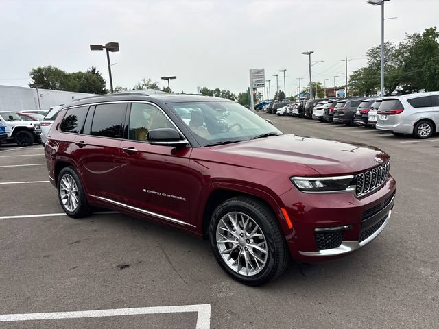Used 2025 Jeep Grand Cherokee L Summit AWD/4WD image 2