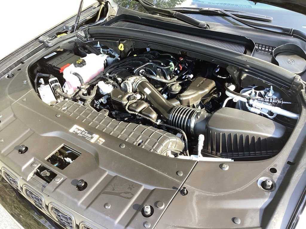 Used 2025 Jeep Grand Cherokee L Altitude image 24