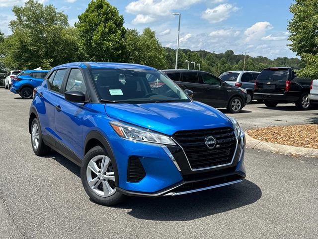 New 2025 Nissan Kicks Play S video 2