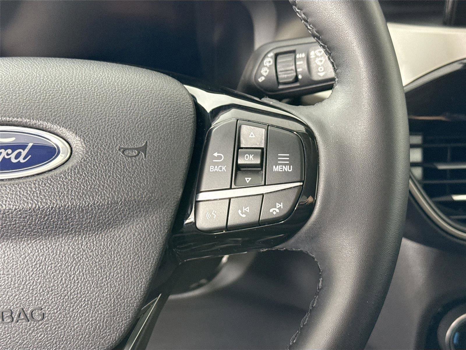 Used 2022 Ford Escape SEL w/ Technology Package image 19