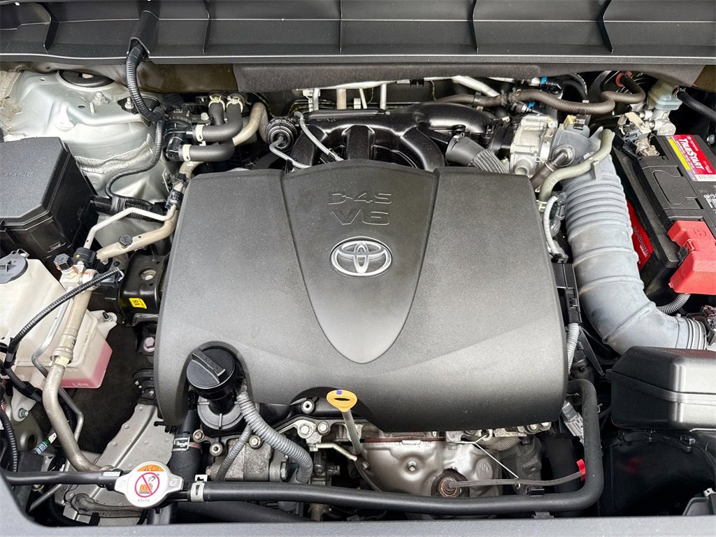 Used 2022 Toyota Highlander XLE image 34