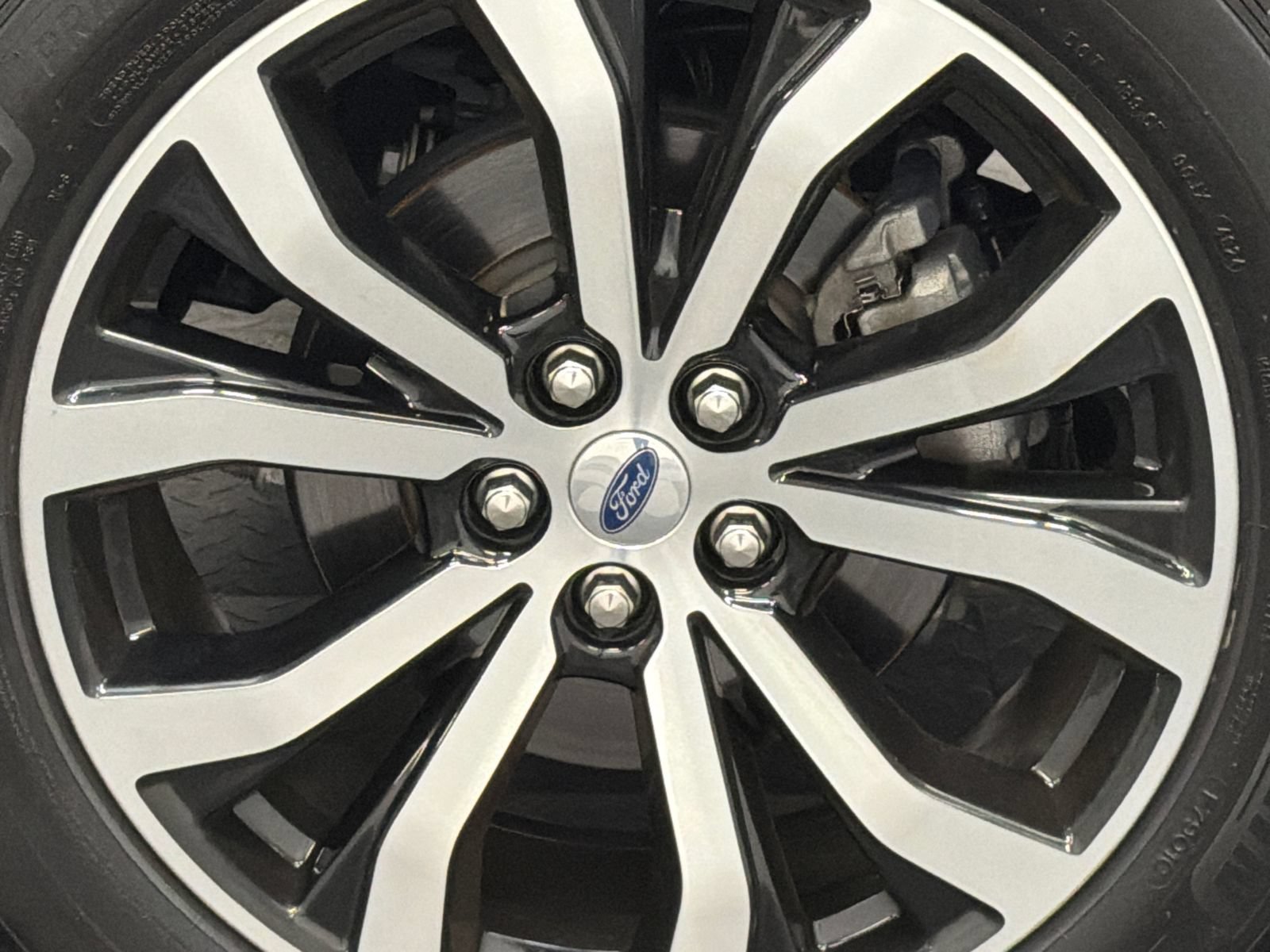 Used 2025 Ford Explorer ST-Line AWD/4WD image 5